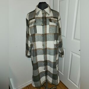 EUC CANOE AND LAKE shacket, Size Medium